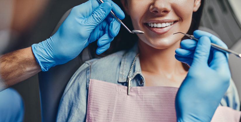 Kompleksowe leczenie dentystyczne – znajdź drogę do zdrowego i pięknego uśmiechów.